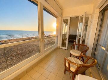Departamento · 80m² · 3 Ambientes · 1 Cochera · Departamento 2 Dorm Frente Al Mar
