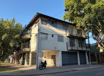 Departamento · 36m² · 2 Ambientes · 1 Cochera · Amplio Departamento 1 Dormitorio - Patio y Balcon Al Frente