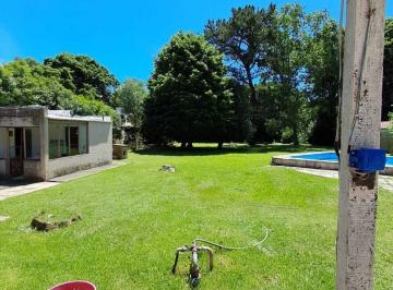 Quinta vacacional · 250m² · 4 Ambientes · 1 Cochera · Casa Quinta en Venta en La Plata, G. B. a. Zona Sur, Argentina