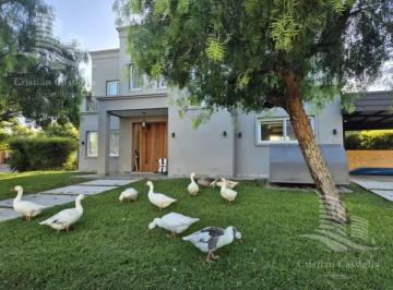 Casa · 270m² · 8 Ambientes · 2 Cocheras · Casa en El Canton - Norte