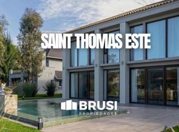 Casa · 500m² · 6 Ambientes · 4 Cocheras · Casa en Venta en Saint Thomas Este - 6 Ambientes