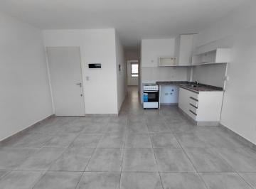 Departamento · 37ha · 2 Ambientes · 1 Cochera · Alquiler Departamento 2 Ambientes con Balcón en Morón.