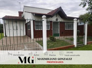 Casa · 260m² · 3 Ambientes · 1 Cochera · Casa Venta - Alejandro Petion