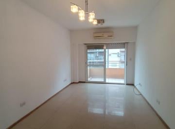 Departamento · 65m² · 3 Ambientes · 1 Cochera · Departamento - Flores