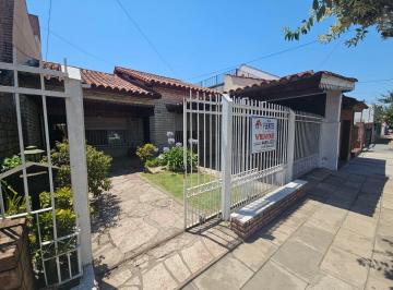 Casa de 4 ambientes, Morón · En Venta - Chalet 4 Cuadras de La Estación Haedo Norte