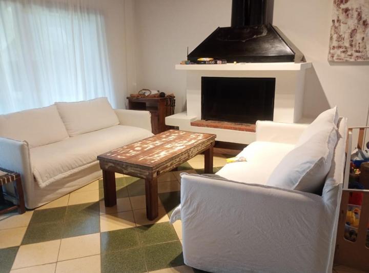 Casa · 490m² · 4 Ambientes · 3 Cocheras