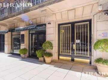 Departamento · 111m² · 4 Ambientes · 1 Cochera · Av Alvear y Callao. Edificio de Categoria. Cochera. Seg. 24 Hs.