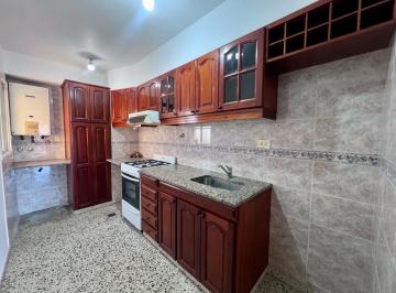 Departamento · 65m² · 3 Ambientes · Departamento Tres Ambientes en Alquiler - Quilmes Centro - Peatonal