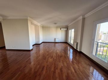 Departamento · 175m² · 4 Ambientes · 1 Cochera · Departamento Cuatro Ambientes con Cochera en Alquiler - Quilmes Centro