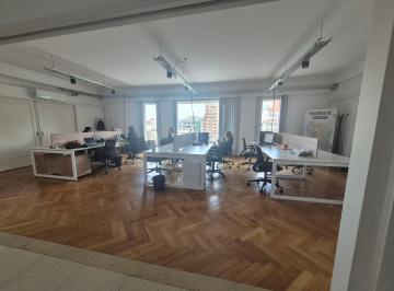 Oficina comercial · 435m² · 16 Ambientes · Excelente Ubicación! Oficina en Alquiler