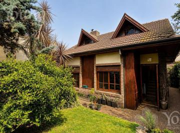 Casa · 261m² · 5 Ambientes · Venta Casa 4 Ambientes en Quilmes Oeste