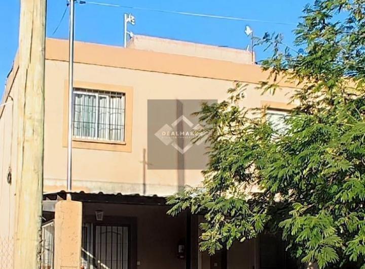 Casa · 77m² · 2 Dormitorios · 1 Cochera