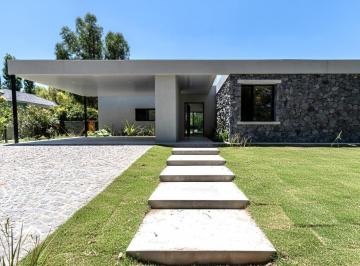 Casa · 166m² · 4 Ambientes · 2 Cocheras · Casa a Estrenar en Alquiler en La Concepcion Lujan