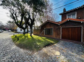 Casa · 135m² · 4 Ambientes · 1 Cochera · Casa Venta Beccar 4 Ambientes Cochera Parrilla