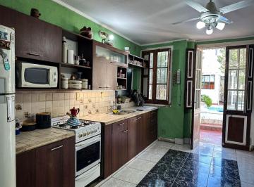 Casa · 165m² · 6 Ambientes · 2 Cocheras · Casa 3 Dorm. Pileta 2 Cocheras en Candioti Norte
