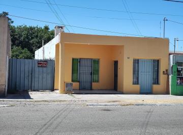 Casa · 160m² · 4 Ambientes · 3 Cocheras · Casa en Villa Krause