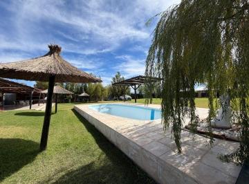 Quinta vacacional · 171m² · 1 Dormitorio · Quinta. B° Privado El Prado. 9 de Julio