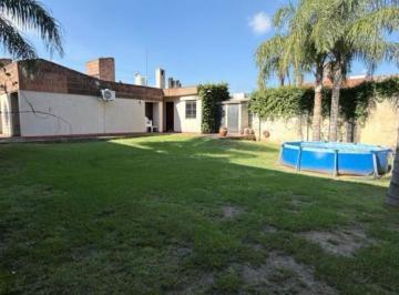 Casa · 230m² · 3 Ambientes · 1 Cochera · Casa en Villa Belgrano
