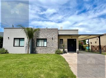 Casa · 103m² · 4 Ambientes · 3 Cocheras · Casa - La Cañada de Pilar