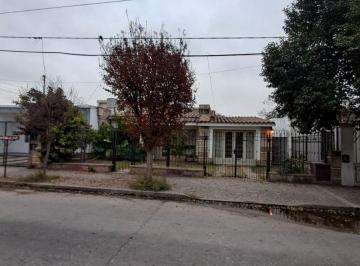 Casa de 3 ambientes, Córdoba · Casa de Tres Dorm. Apto Crédito en Barrio Las Flores