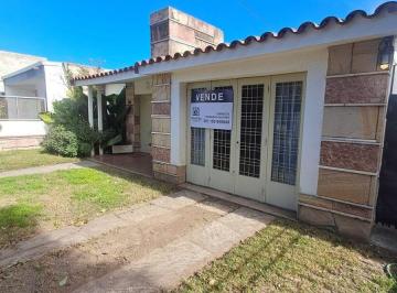 Casa de 3 ambientes, Córdoba · Casa de Tres Dorm. Apto Crédito en Barrio Las Flores