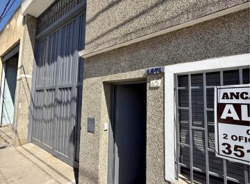 Local comercial · 400m² · 2 Ambientes · Excelente Galpon en Barrio Yofre - Amplio Ingreso - Maniobra Camiones