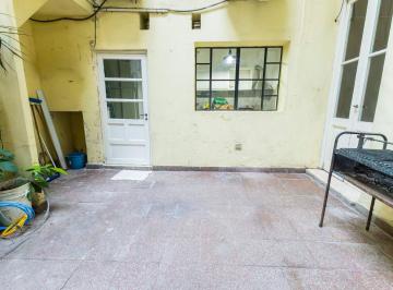 PH · 70m² · 3 Ambientes · Venta PH 3 Amb con Patio en Almagro Bajas Expensas