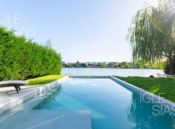 Casa · 245m² · 5 Ambientes · 2 Cocheras · Casa en Venta Al Lago en Las Tipas, Nordelta