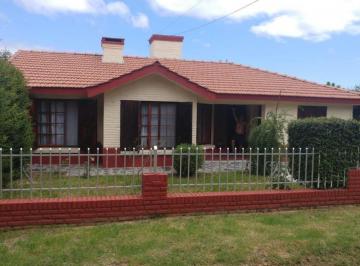 Casa · 106m² · 3 Ambientes · 3 Cocheras · Vende Casa en Merlo San Luis