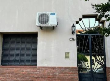 Casa de 5 ambientes, Lincoln · Hermosa Casa Antigua! Amplio Terreno!