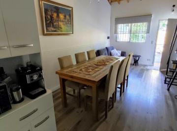 PH · 73m² · 4 Ambientes · 1 Cochera · Casa Tipo PH en Venta en Maschwitz, Escobar C/renta