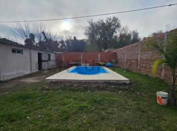 Terreno · 707m² · Terreno en Venta en General Rodríguez con Construcción y Pileta