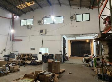 Depósito · 1135m² · 4 Ambientes · 1 Cochera · Deposito en Venta 1000 m² con Oficinas Virrey Cevallos Al 2000 Mixtura 3