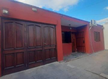 Casa · 95ha · 6 Ambientes · 1 Cochera · Venta Casa Colonia Lola 3 Dorm