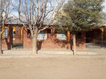 Casa de 4 ambientes, Rincón de los Sauces · Alquilo Casa