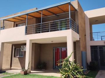 Departamento · 60m² · 5 Ambientes · 1 Cochera · Departamento Apto Crédito. B° La Superiora. Rawson