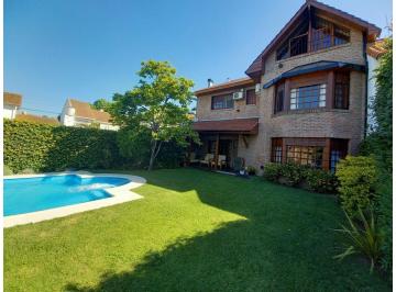 Casa · 416m² · 5 Ambientes · 4 Cocheras · Casa en Alquiler 5 Ambientes en Acasusso