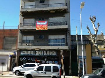 Departamento de 3 ambientes, Avellaneda · Amplio Departamento 3 Ambientes con Patio y Balcon!