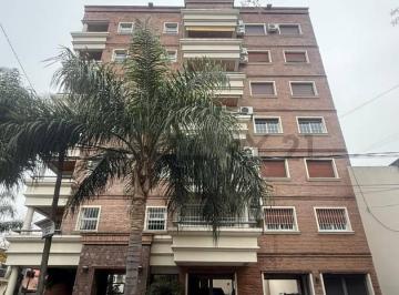 Departamento · 55m² · 3 Ambientes · 1 Cochera · Hermoso 3 Ambientes con Cochera