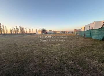 Terreno · 918m² · Terreno en Venta en Los Juncos