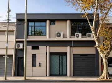 Local comercial · 335m² · 9 Ambientes · 1 Cochera · Local Comercial/corporativo en Alquiler - Ramos Mejia - 212 m²