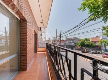Departamento · 82m² · 4 Ambientes · Venta Departamento Tipo PH Cuatro Ambientes con Terraza en Avellaneda