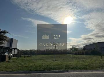Terreno · 930m² · Adg. Oportunidad. Lote con Escritura - San Sebastian