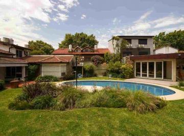 Casa · 295m² · 6 Ambientes · 1 Cochera · Casa en Alquiler en La Mejor Zona de Olivos