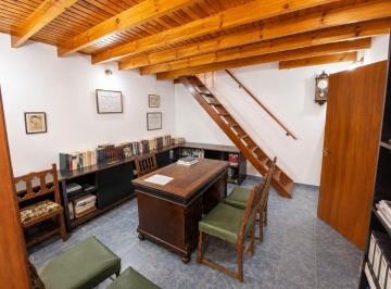 Casa · 180m² · 4 Ambientes · 1 Cochera · Casa en Venta La Plata