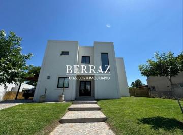 Casa · 220m² · 5 Ambientes · 2 Cocheras · Casa Venta 3 Dorm. Lote de 871 m² Barrio San Matias Escobar