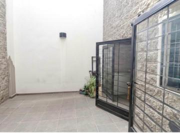 PH · 135m² · 3 Ambientes · 1 Cochera · Venta PH 3 Ambientes Entrada Independiente Pb Cochera 2 Patios Sin Expensas P Chacabuco.