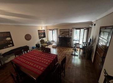 Casa · 183m² · 6 Ambientes · 3 Cocheras · Casas en Venta La Plata