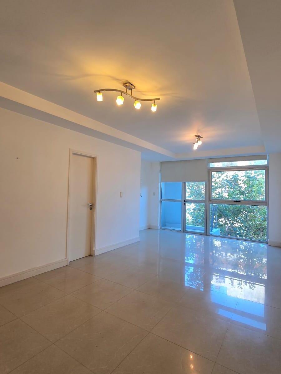 Alquiler Semipiso 3 amb, 95m² con cochera y balcón