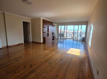 Departamento de 4 ambientes, Córdoba · Alquilamos Piso de Categoria! Al Frente del Palacio Ferreyra! 3 Dormi